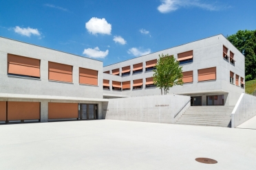 Protección solar exterior del colegio de Saint-Legier