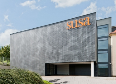 Fassade des Showrooms der Firma Susa